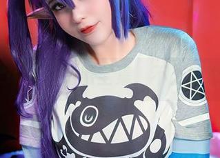 奔向Azami：制服全集，不上学也要看！