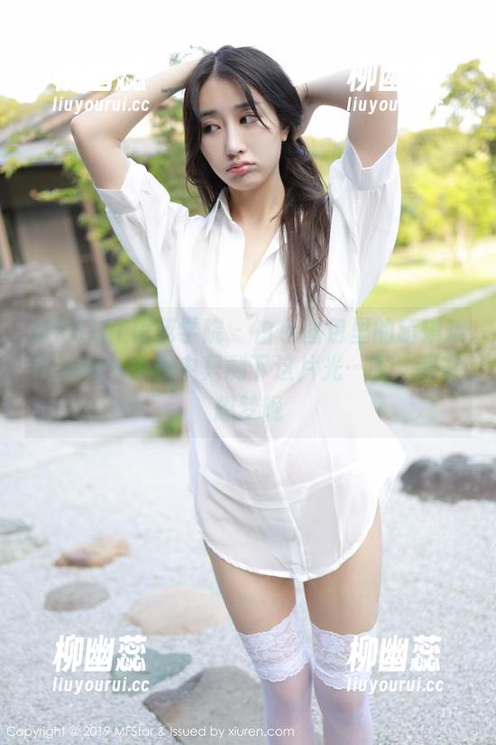 MFStar模范学院-萌琪琪Irene MFStar模范学院 - 白色图包里的萌琪琪Irene:恍惚中只剩下这片光…唉,我在想梦呢
