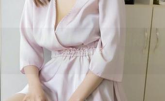 MSLASS梦丝女神 - 玥玥：旗袍在线打卡工业区，资源请自备眼睁睁的姿态。
