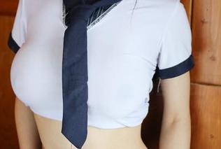 MyGirl美媛馆 - 徐小宝Jessie的红裙照，图片里藏着我无法言说的事