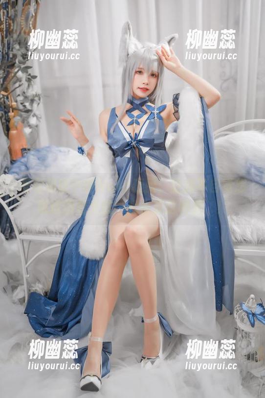 爱宕和服中的Neko薇薇，让我不自觉想跳进图包大喊‘我也要这种美’！