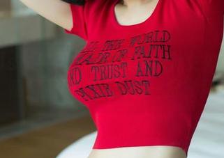 UGirls尤果网 - 禅叽zankii女神囧图包：高清画面，让人想一探究竟！