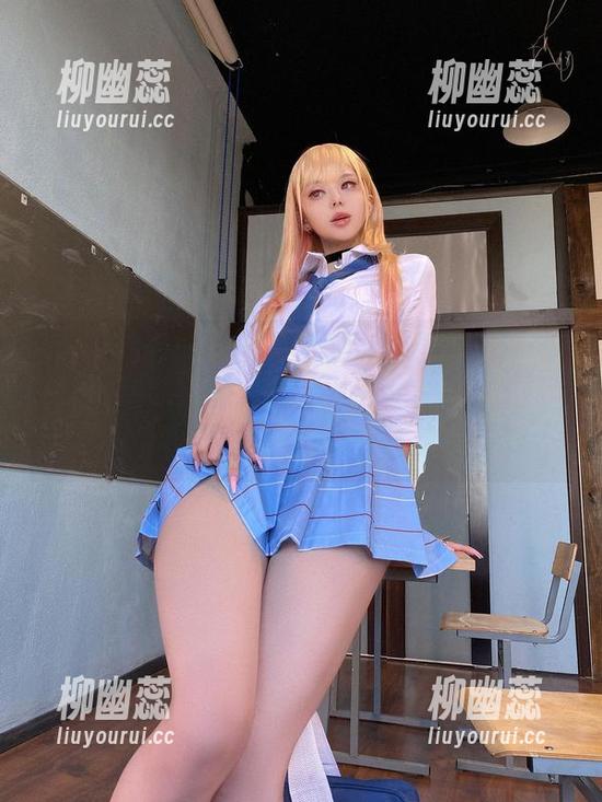 阿佛洛狄忒cos图集，Vinnegal教你如何做到不小心就‘撩’到一群神话级别的回眸。