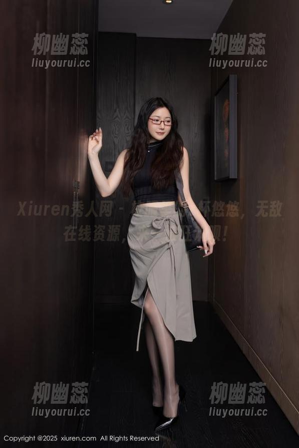 Xiuren秀人网-z杯悠悠 Xiuren秀人网 - 校服里的z杯悠悠,无敌在线资源,来一波狂欢呗!