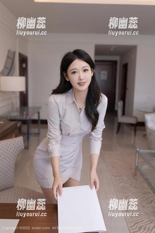 Xiuren秀人网-双笙Alina Xiuren秀人网 - 短裤的清凉:双笙Alina在原图和更新之间的游走