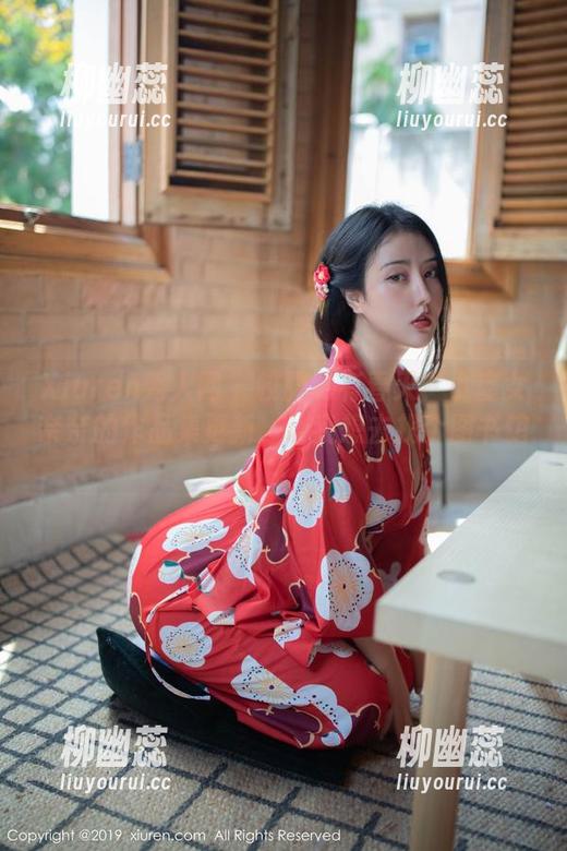 Xiuren秀人网-小魔女奈奈 Xiuren秀人网 - 校服也有春天?小魔女奈奈的作品集更新,让我想去找个图书馆…
