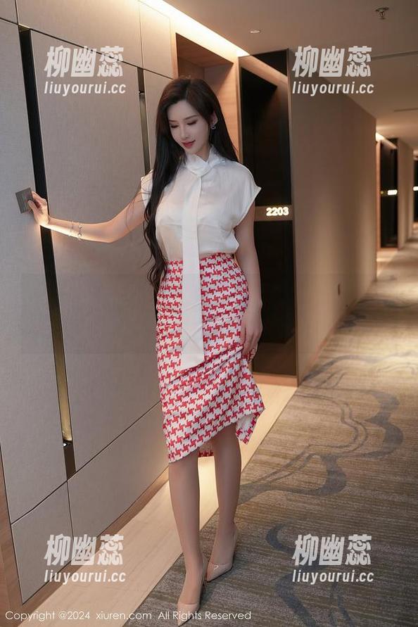 Xiuren秀人网-程程程 Xiuren秀人网 - 穿上校服的程程程:不只是美图,还有趣味!