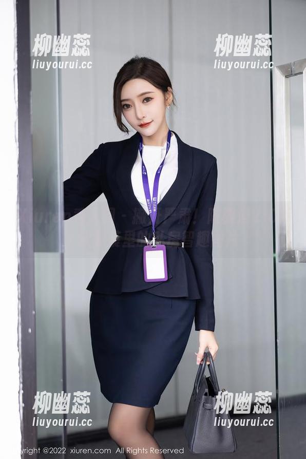 Xiuren秀人网 - 撇开严肃！陈雅漫VICKY职业装里的私房智趣图片
