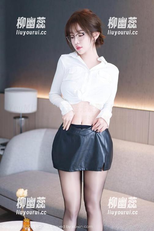 YouMi尤蜜荟-思淇Sukiiii YouMi尤蜜荟 - 无圣光系列:思淇Sukiiii的女友合集,不需要滤镜就很精彩。