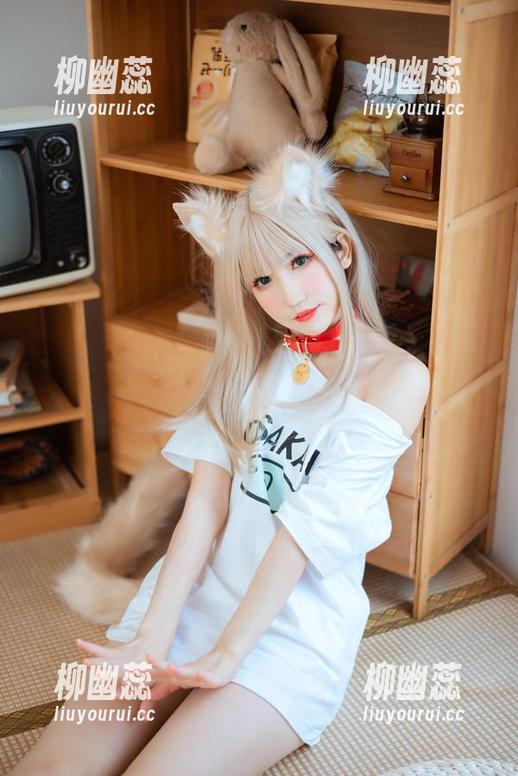 别眨眼！coser衣衣的X·Alter美图写真可能会逗乐你