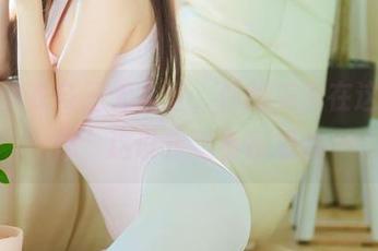 “连体衣与三无人型，你的美图在这儿等你”这设定挺有意思的