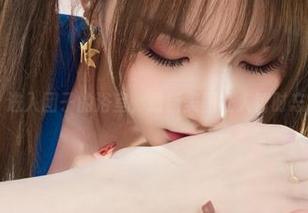 丽柜 - 进入团子的浴室，最新美图让人暂时忘却烦恼
