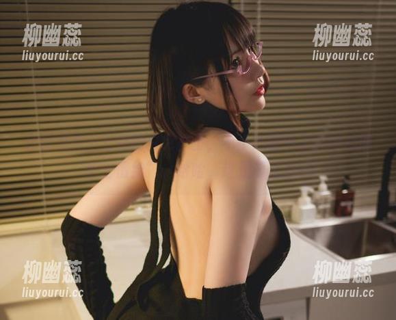 你十七鸽 套图里你十七鸽的白色护士,不小心戳中了我内心的“护士情结”,哈哈,这是要走心吗!