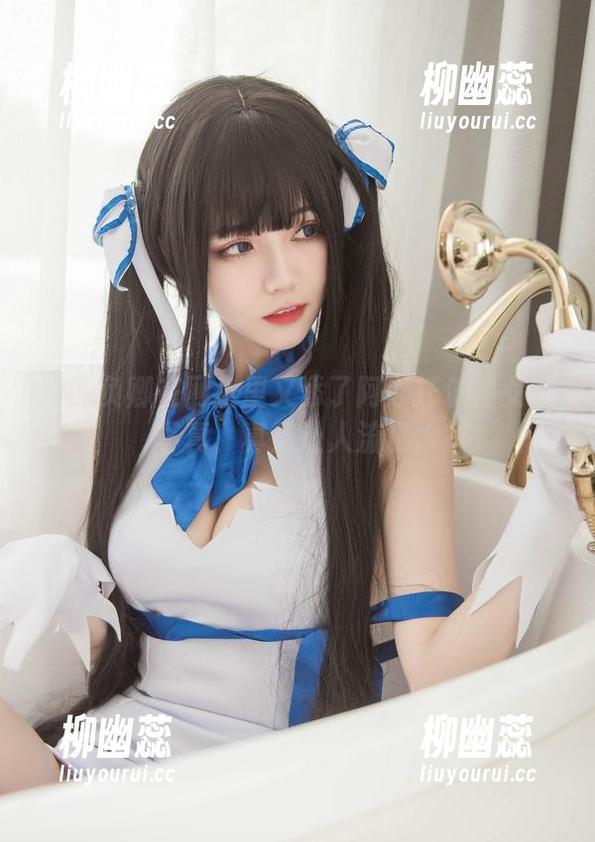 你的负卿在网盘里又添了阿斯托尔福女仆写真，真是让人流口水