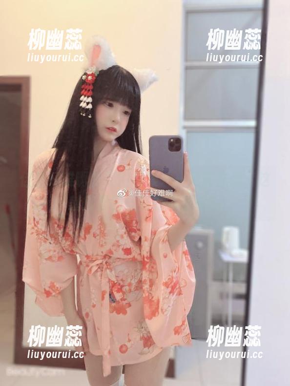 佳佳好难啊的美图合集——我还在想，这魅魔里的花絮在哪里呢？
