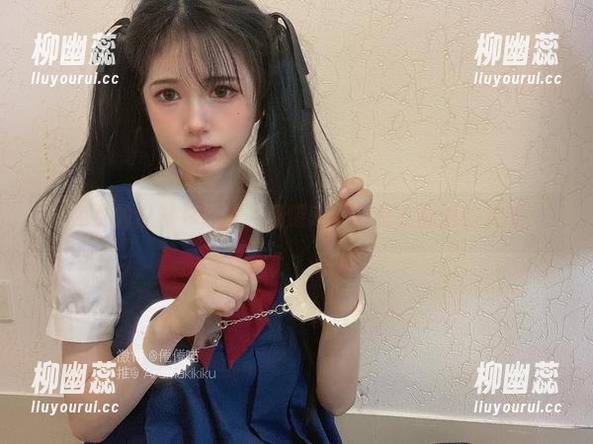 倦倦喵 免费的白衬衫照片,倦倦喵说它是衣橱里的灵魂
