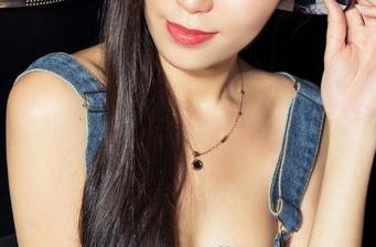 克拉女神 - 看雅楠的裤里丝作品，我的天，快下载，别被别人抢先了！
