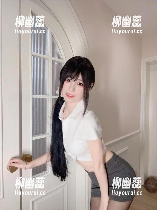 十万口草莓粥粥 微密圈 - 十万口草莓粥粥的户外私拍:你敢信这是我的早餐派对吗?
