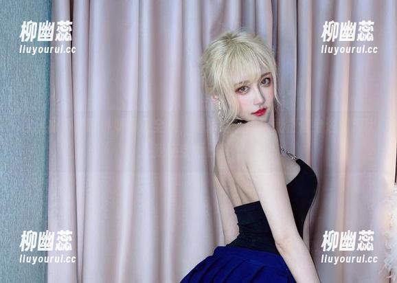 啾小妍 这压根不是啾小妍海边全集,偏偏她非得让我相信身边的海比我还会耍巴掌!