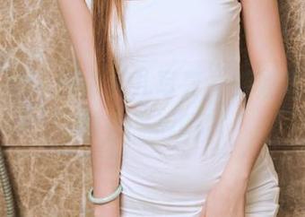 头条女神 - 娜依灵儿写真，御姐风范，你敢来挑战吗？
