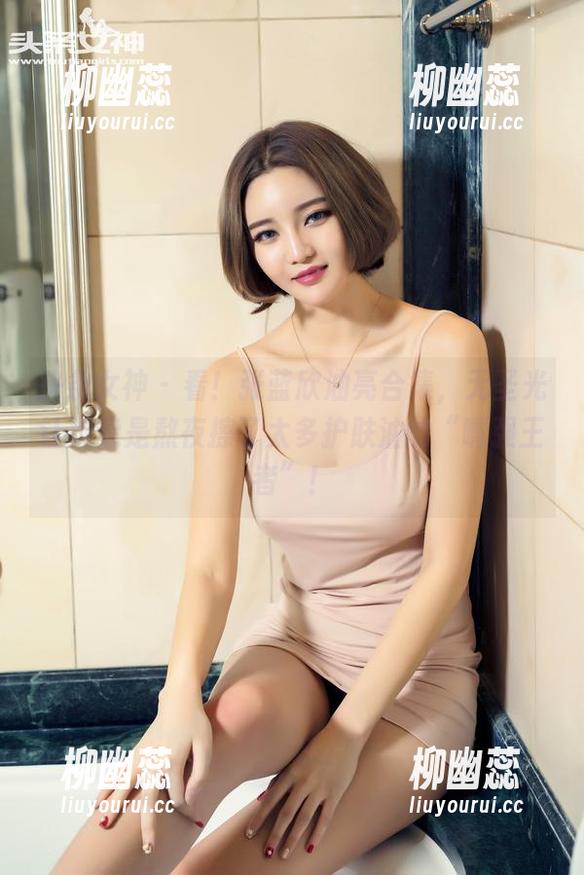 头条女神-张蓝欣 头条女神 - 看!张蓝欣油亮合集,无圣光让她像是熬夜擦了太多护肤油的“嘴强王者”!