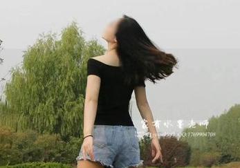 微密圈 - 有没有被家有水墨老师的体操服作品震撼到？下载来个永久纪念。