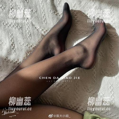 微密圈 - 宸大小姐的泳衣合集，更新完毕！你会不会想多了呢？
