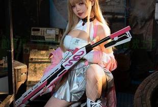 看小瑶幺幺的写真，海灯节礼服会不会让我喜欢上节日？壁纸都自带节日氛围啊！