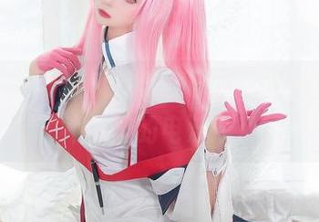 喂，小野寺地瓜的制服cos，照片里总有种怪怪的电流感！