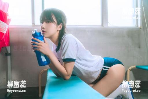 小鹿鹿shika 放飞自我的小鹿鹿shika,黑山梗菜定制写真或许也能飞?