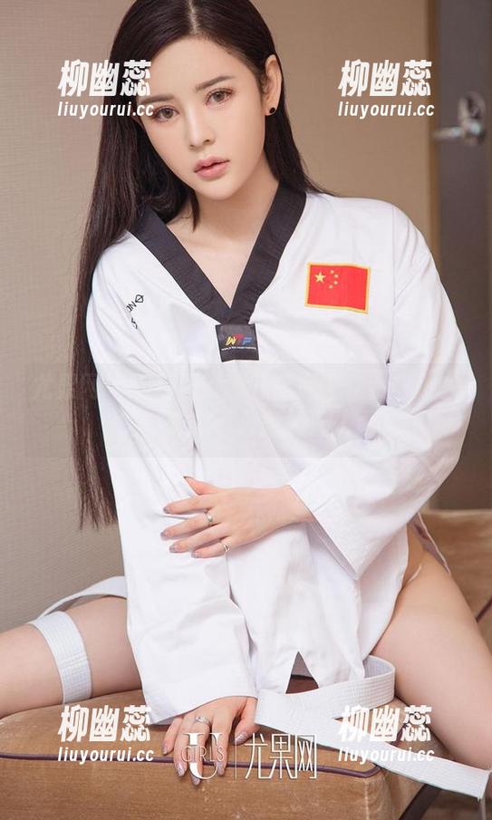 尤果网-菲儿 尤果网 - 瑜伽里的菲儿:原图让我思索人生,姿态那么随意又认真
