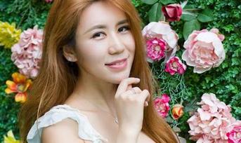 尤物馆 - 护士与木木hanna：写真中的每一页都有话要说的无声编辑