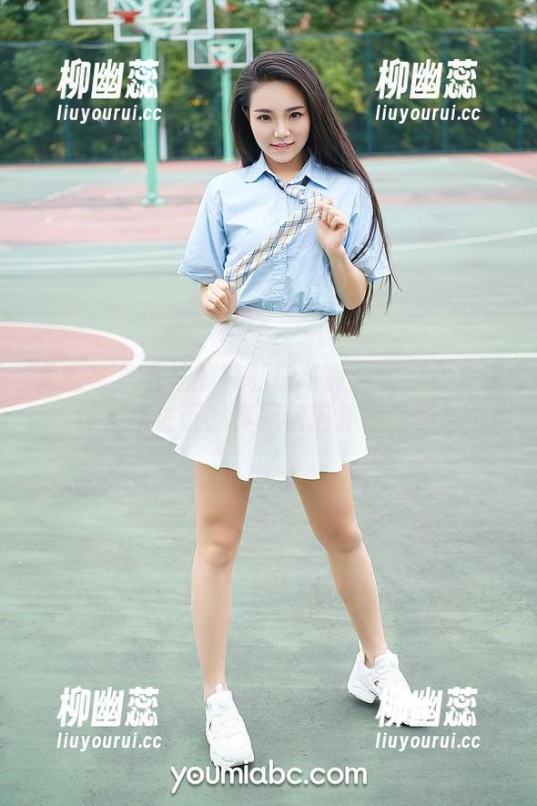 尤蜜荟 - 合法萝莉私房写真：她的女友身份无法佐证，真相依旧扑朔迷离！