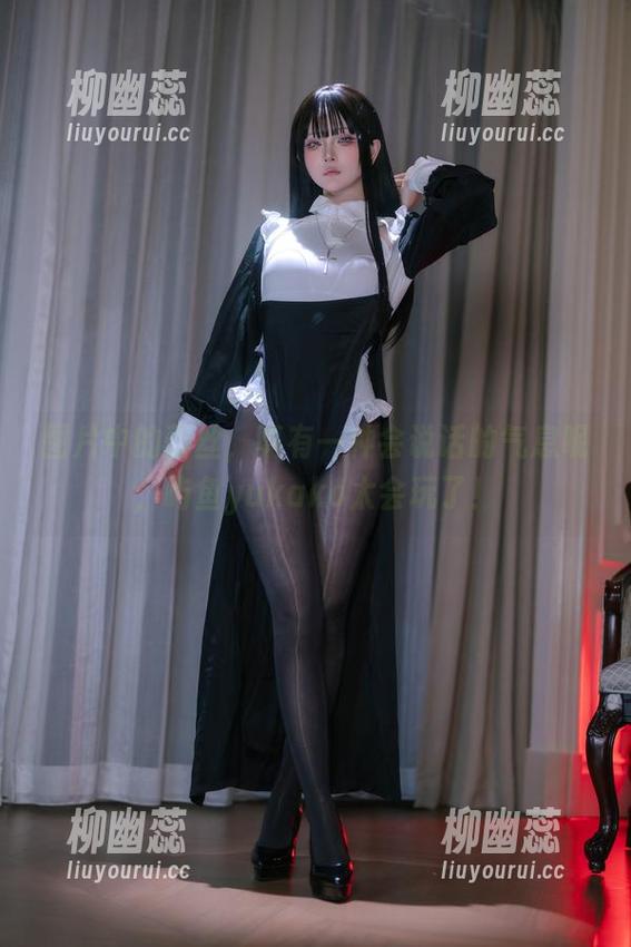 屿鱼yukako 图片中的蕾丝,真有一种会说话的气息呢,屿鱼yukako太会玩了!