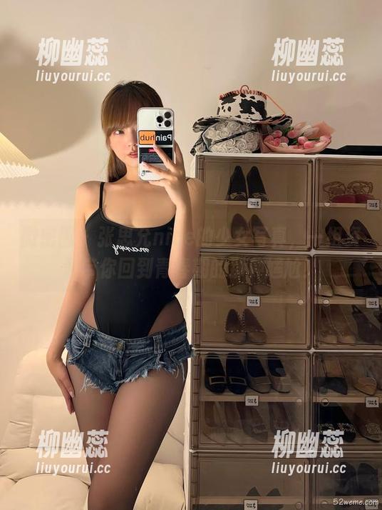 张思允nice 微密圈 - 张思允nice的少女写真,一组资源带你回到青春期的那种尴尬!