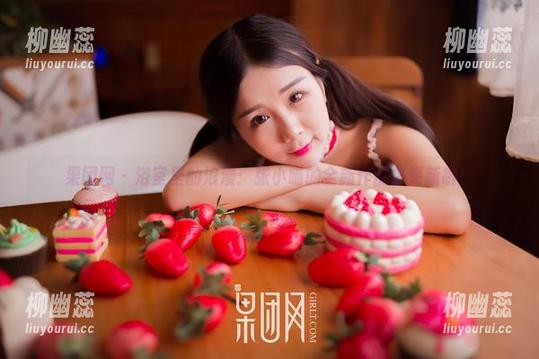 果团网-张小喵 果团网 - 浴室里的浪漫:张小喵的全新作品集更新啦!