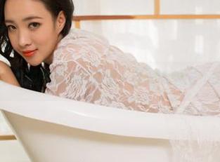 果团网 - 在陈雅漫的丝袜合集里，我的眼神时不时就飘走了…