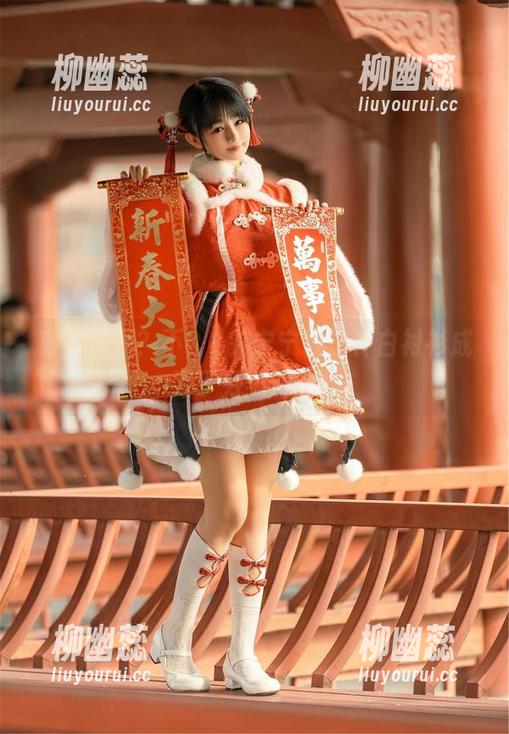 官方资源？不，桜井宁宁让这件白衬衫成为了另类热潮。