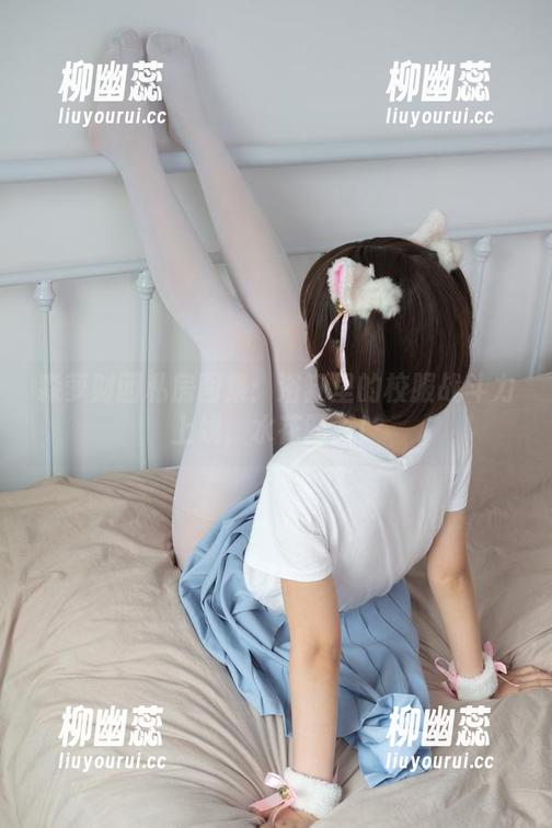 森萝财团 森萝财团私房图集:浴缸里的校服战斗力上线,水花四溅!