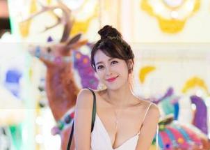 爱蜜社 - 田老师的校园原图，不一样的视角可柔和可奇怪