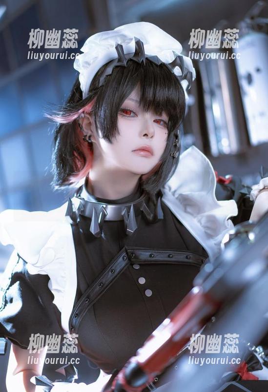 百合欧皇子 在线观赏百合欧皇子,红裙背影美图就像穿越了次元!