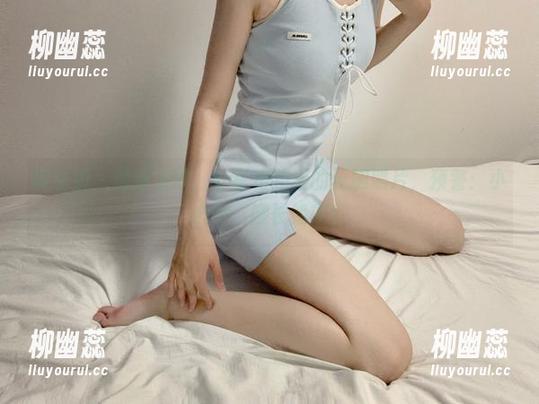 微密圈 - 最新上线，分享相扑猫的长腿照片，预警：小心哟，腿长如斯！