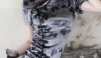秀人网 - 周慕汐的职场OL气场满满，图片就像广场舞一圈一圈的圈粉，下载来加入我们！