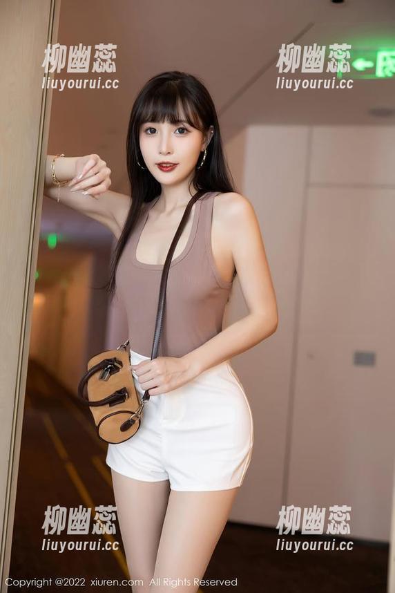 秀人网 - 奶酥又来了！这次的白裙写真集更新，真让人忍不住点开看看