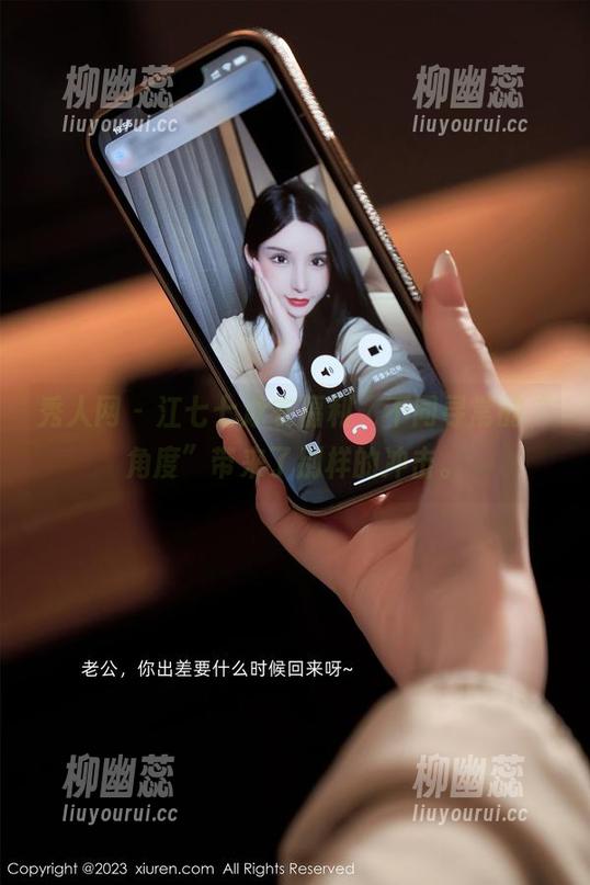 秀人网-江七七 秀人网 - 江七七泳衣福利,不同寻常的“角度”带来了别样的冲击。