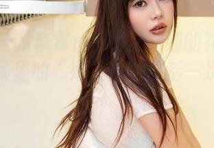 秀人网 - 从草莓mm那里看到的花嫁——私房图集里的“婚礼前的最后一次疯狂”！