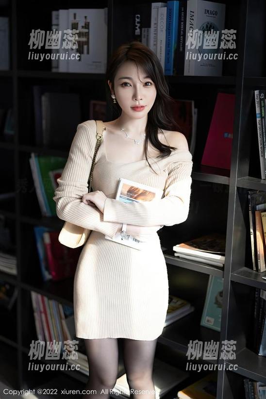 秀人网-颖仪baby 秀人网 - 颖仪baby的精选JK:一顿操作猛如虎,少女心炸裂中!