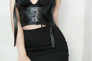 米线线sama的连体衣女仆：图库里最令我难忘的奇葩资源之旅！