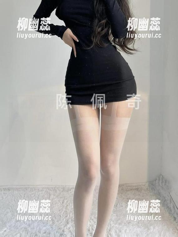 微密圈 - 打开粉色的猪陈佩奇的御姐图片合集，时不时被某一个眼神勾住，怎能不看？