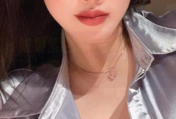 微密圈 - 如果紫色哒豚豚的可爱福利图片有味道，那一定是糖果和棉花糖的结合。